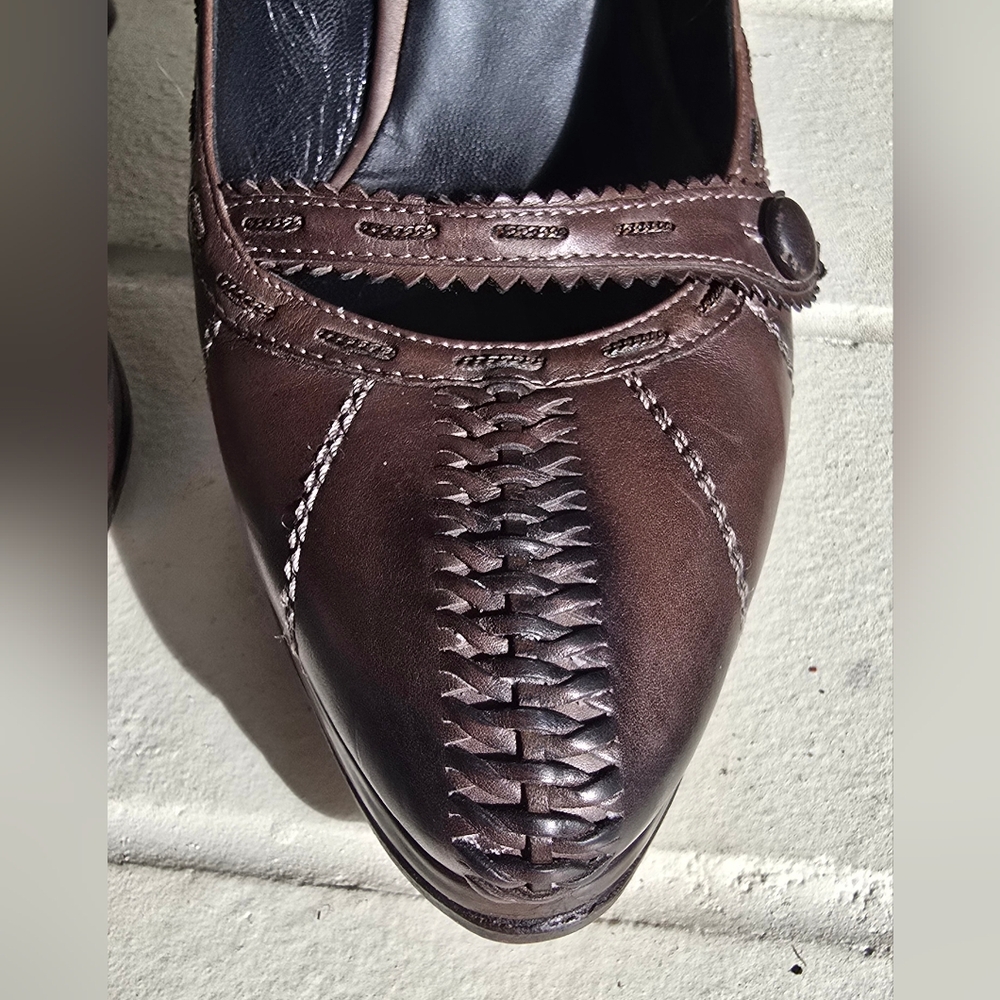 Vintage Bottega Veneta Brown Leather Stitch Detail Platform Pumps - Picture 2 of 11
